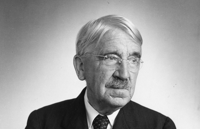 OPINIONE PUBBLICA, DEMOCRAZIA E COMUNICAZIONE:  UNA LETTURA CRITICA DEL CONFRONTO TRA WALTER LIPPMANN E JOHN DEWEY